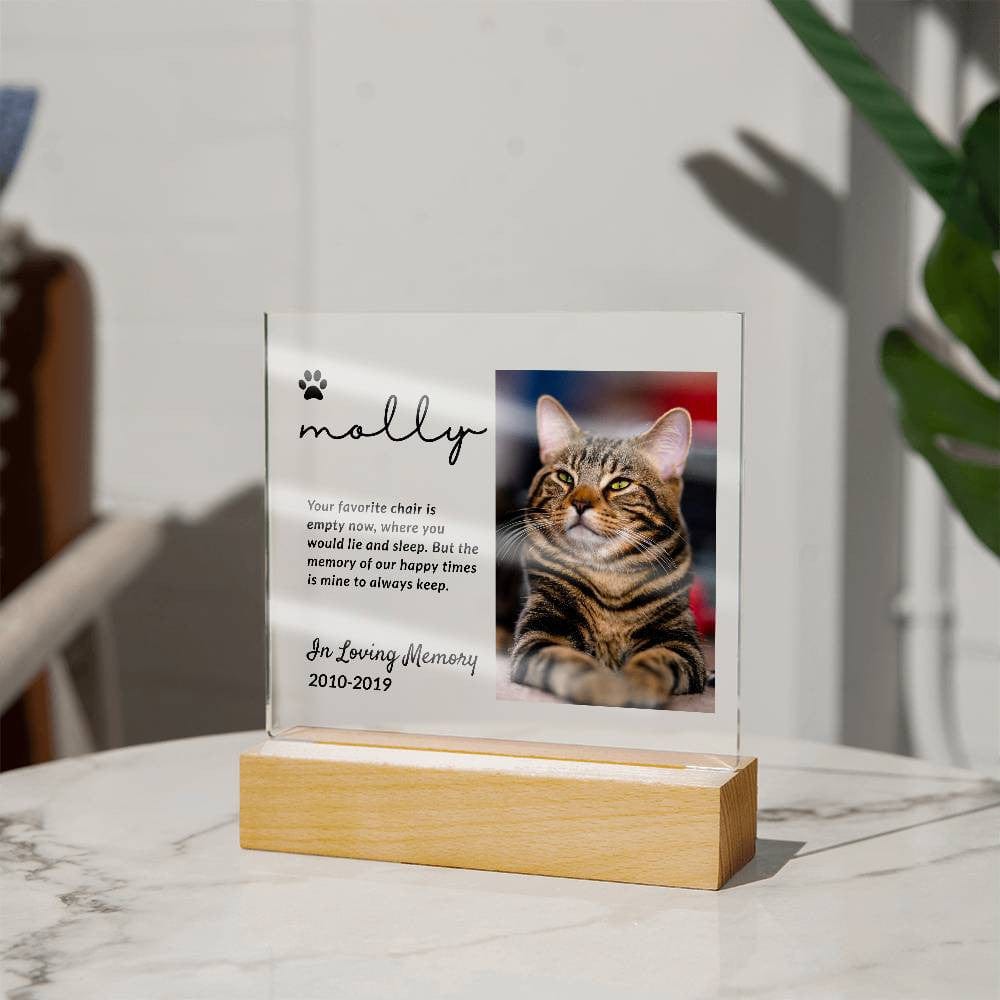 Memorial acrylic plaque for pet with picture, dates and a quote.