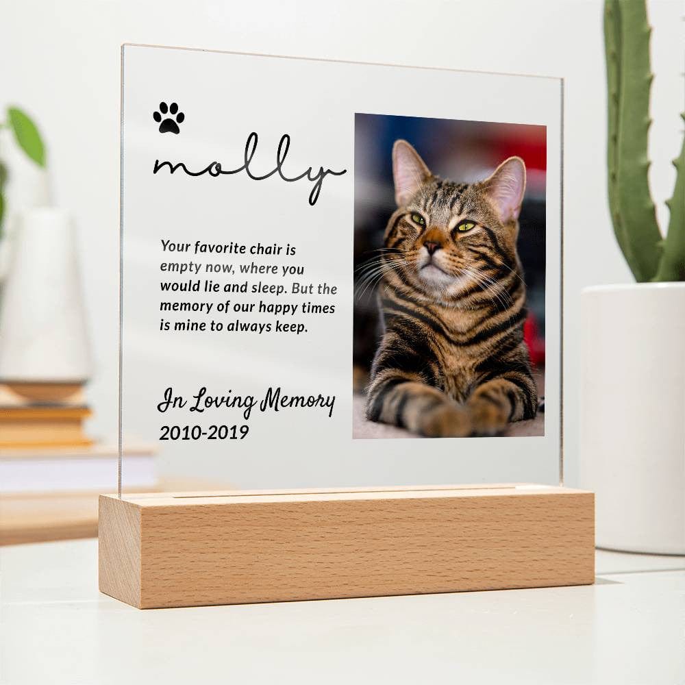 Memorial acrylic plaque for pet with picture, dates and a quote.